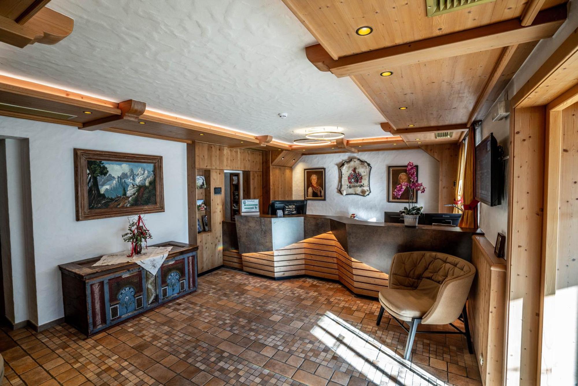 Alpin Panoramahotel Laerchenhof Хайлигенблут Экстерьер фото