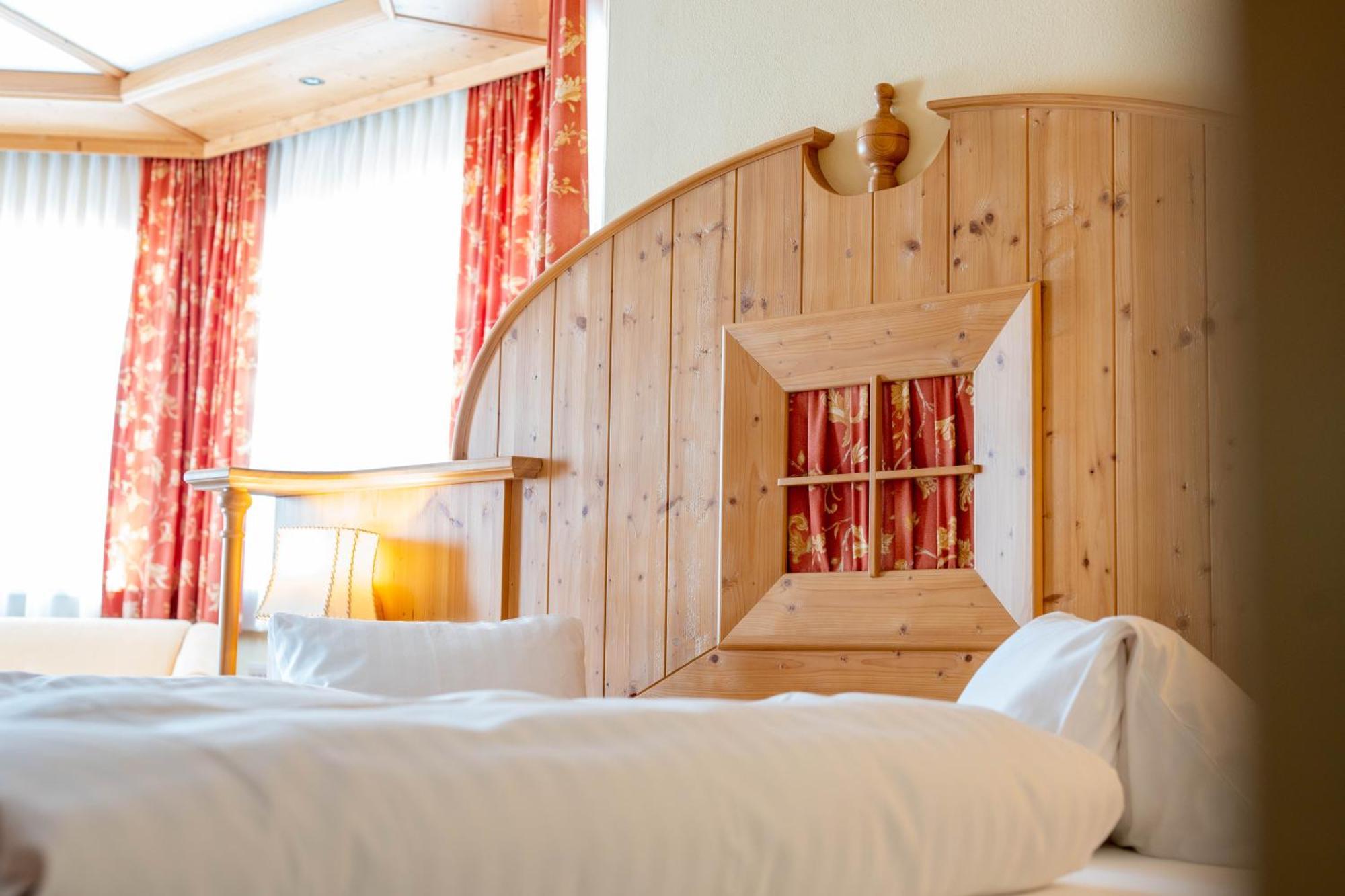 Alpin Panoramahotel Laerchenhof Хайлигенблут Экстерьер фото