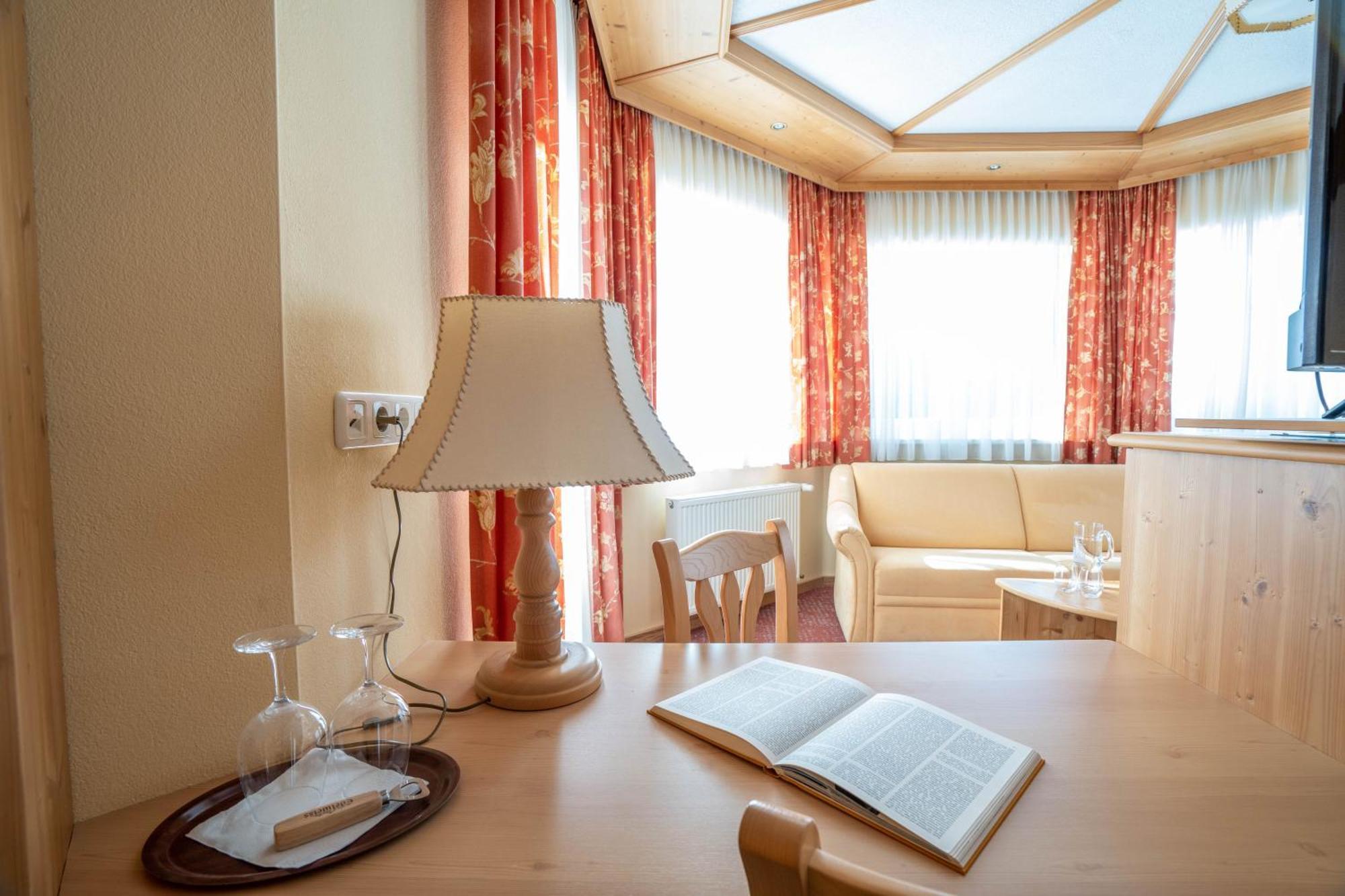 Alpin Panoramahotel Laerchenhof Хайлигенблут Экстерьер фото