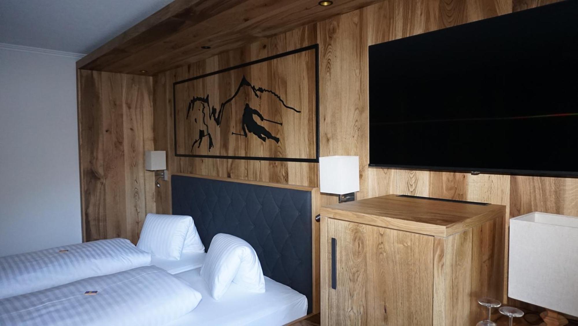 Alpin Panoramahotel Laerchenhof Хайлигенблут Экстерьер фото