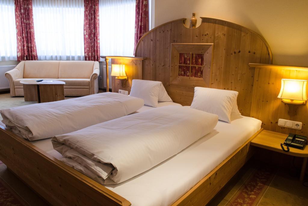 Alpin Panoramahotel Laerchenhof Хайлигенблут Номер фото